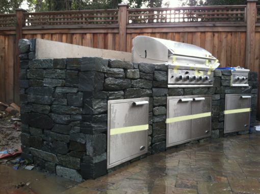 Outdoor Kitchens & Firepits